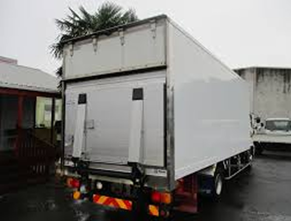 Refrigerated Truck with Tail Lift Dubai